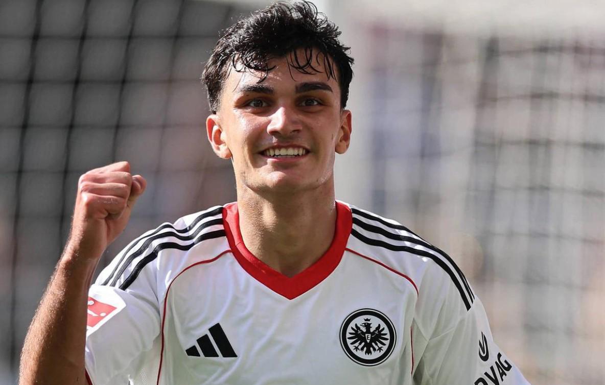 世界杯官方正版软件下载-跟队：尤文密切关注詹乌尊，法兰克福对球员估价超7000万欧