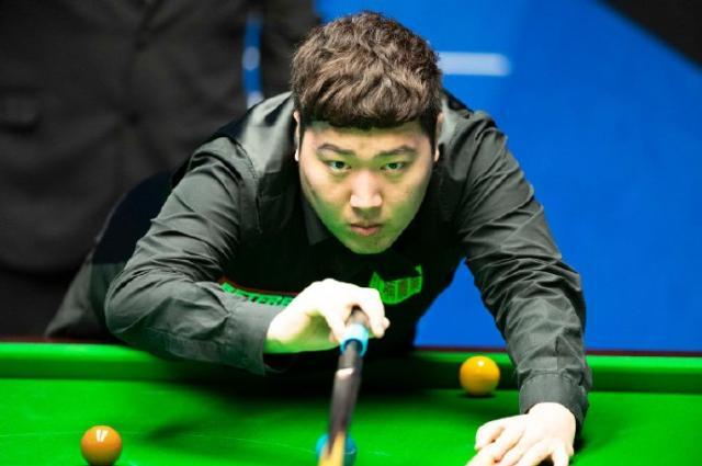 斯诺克世锦赛颜丙涛力克古尔德 中国军团迎开门红